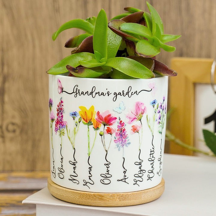 Personalized Mama's Garden Outdoor Flower Pot With kids Name and Birth Flower For Mother's Day