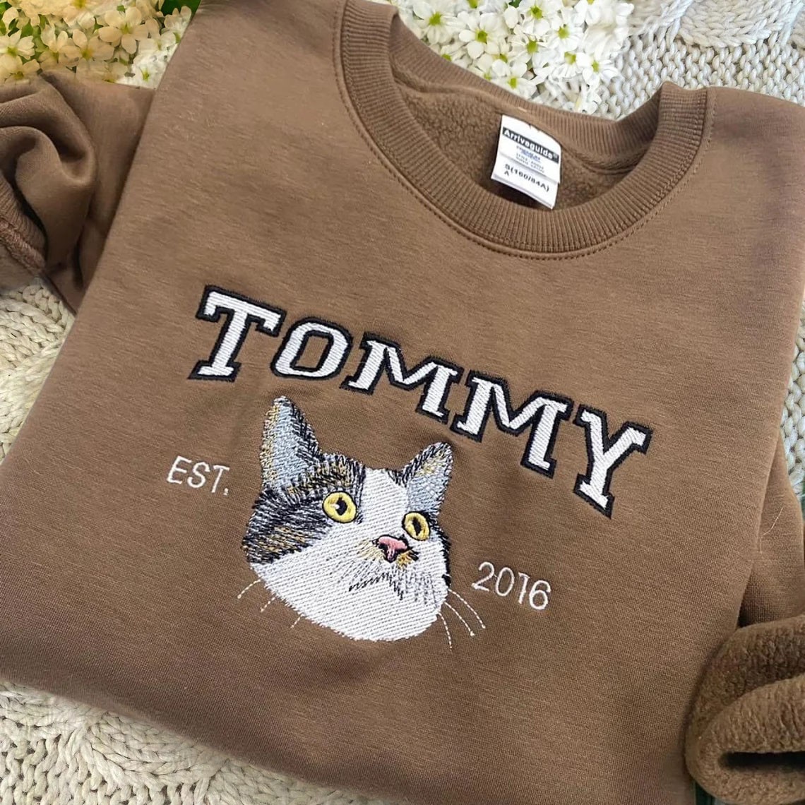 Customized Embroidered Cat Photo Sweatshirt With Name Keepsake Gift For Pet Lovers