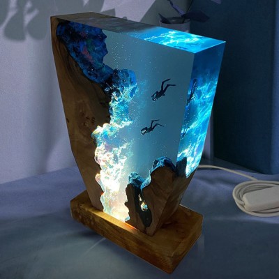 Ocean Couple Diving Exploration Resin Lamp Art Decor For Valentine's Day Christmas Gift